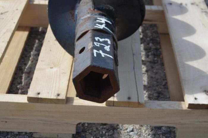 9" post hole auger, hex drive, (A0CD4H200) - Image 5