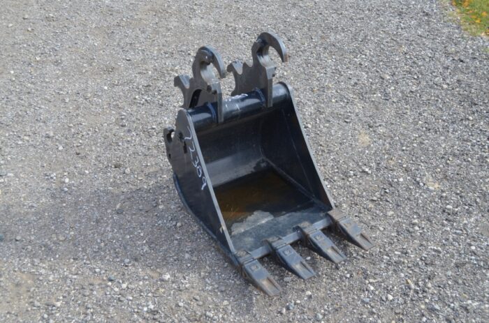 SoCotech 18" tooth bucket, fits KX series - Image 2