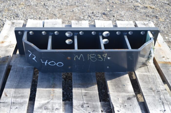 Kubota 28" front weight block, (M1839)