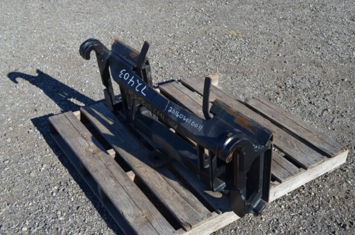 Kubota adaptor bracketfron ind euro to universal skidsteer QT, fits Kubota R520, R530 loaders, (201606010010) - Image 5