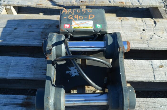Kubota hydraulic QT bracket to fit Kubota KX040 excavator, new, (ARF050-Q40-D) - Image 5
