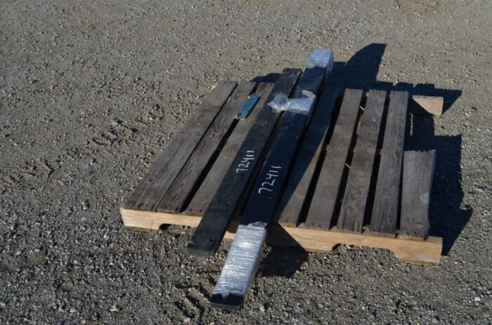 New 70" poly skid cutting edges, rubber edge 58" - Image 4