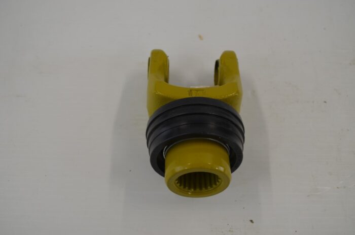 Kubota 1 3/8, 21 spline pto yoke, part number DMC5664 - Image 2