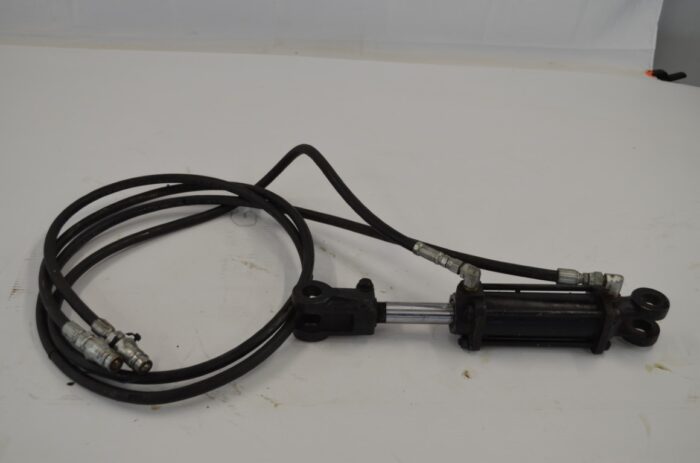 used HTR2004 cylinder, 2" bore, 4" stroke, 3/8npt ports, 2500psi