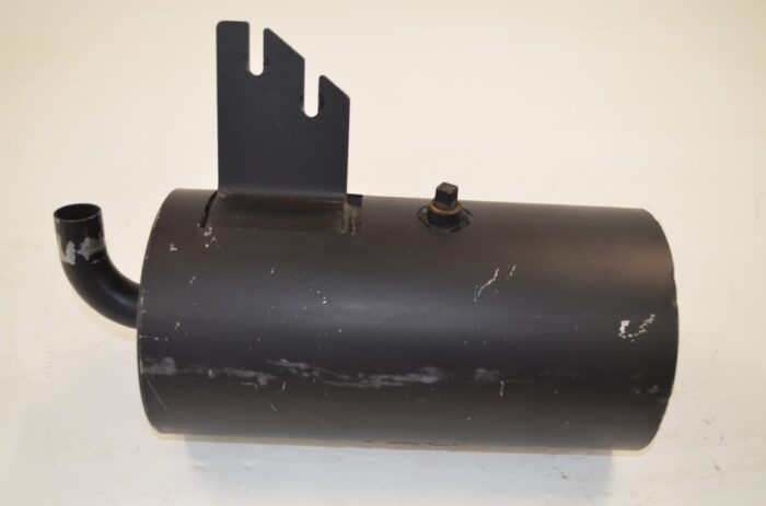 Bobcat 6685916 muffler to fit 323, used like New - Image 3