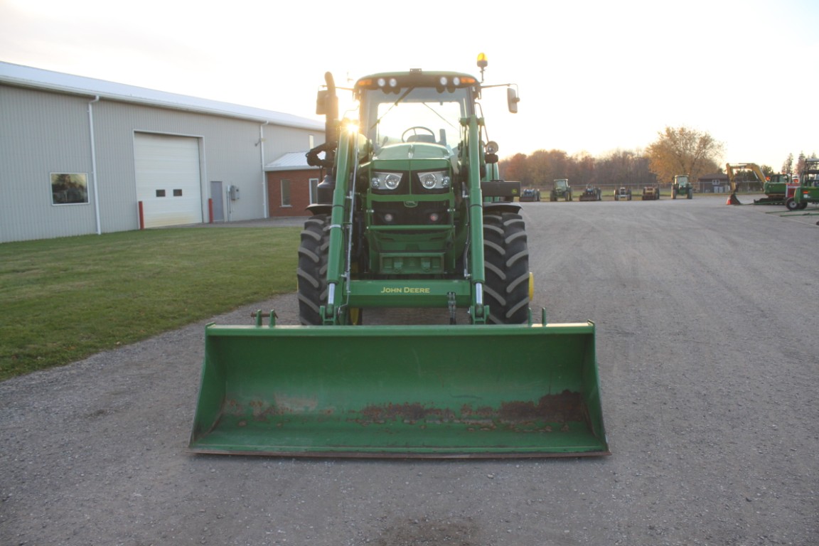 JD 6145M 4wd tractor, cab, air, 640R SL loader, single point hydraulic hook up, 3rd function, 24 speed AutoQuad w/ creeper, 3 remotes, autotrac ready, Firestone 18.4R42, one owner, 1800 hours, 2018 model, made in Germany - Image 3