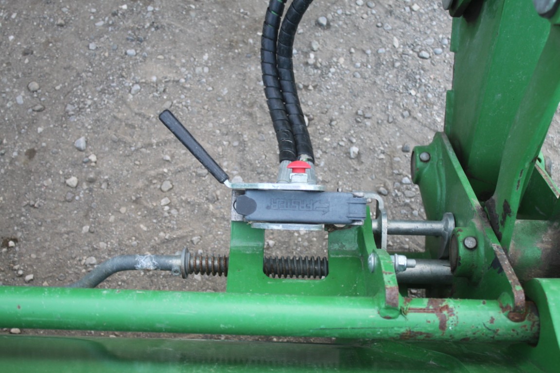 JD 6145M 4wd tractor, cab, air, 640R SL loader, single point hydraulic hook up, 3rd function, 24 speed AutoQuad w/ creeper, 3 remotes, autotrac ready, Firestone 18.4R42, one owner, 1800 hours, 2018 model, made in Germany - Image 20