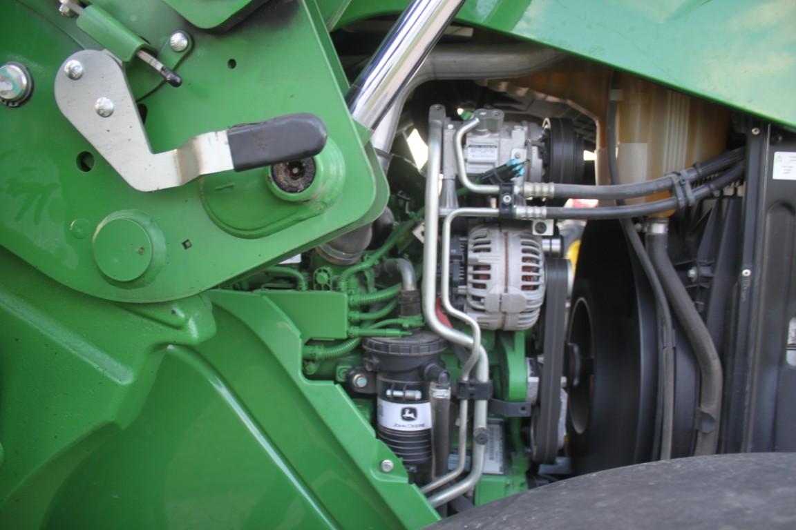 JD 6145M 4wd tractor, cab, air, 640R SL loader, single point hydraulic hook up, 3rd function, 24 speed AutoQuad w/ creeper, 3 remotes, autotrac ready, Firestone 18.4R42, one owner, 1800 hours, 2018 model, made in Germany - Image 25