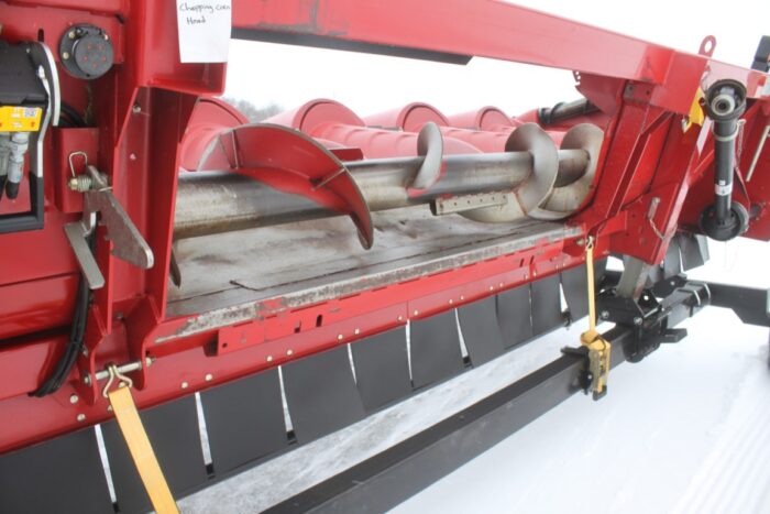 Case/Int 4208 8 row chopping corn head, knife rolls, hyd deck - Image 16