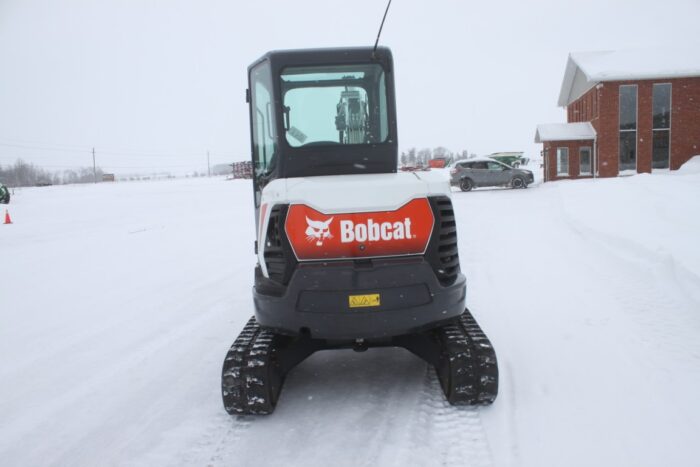 Bobcat E35 excavator, cab, air, thumb, angle blade, extendable arm - Image 5