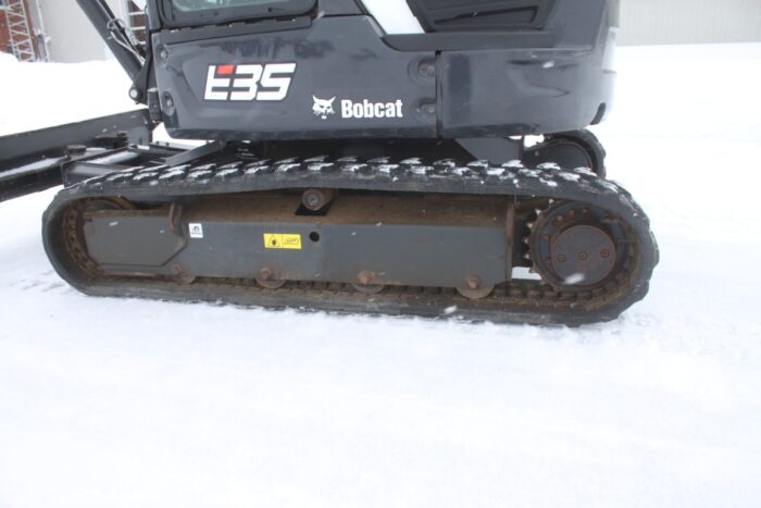 Bobcat E35 excavator, cab, air, thumb, angle blade, extendable arm - Image 7