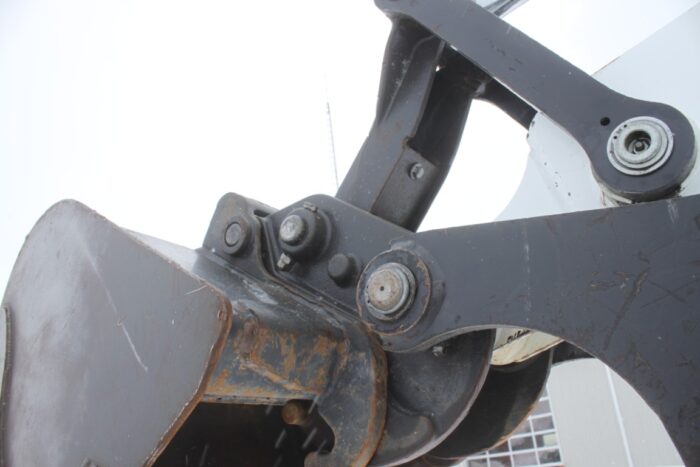 Bobcat E35 excavator, cab, air, thumb, angle blade, extendable arm - Image 18