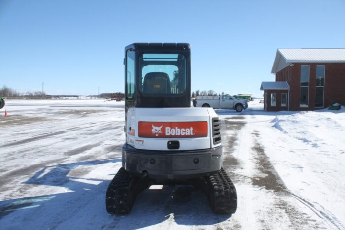 Bobcat E35 excavator, cab, air, hydraulic thumb, extendable stick, dozer blade, 2200 hours - Image 6