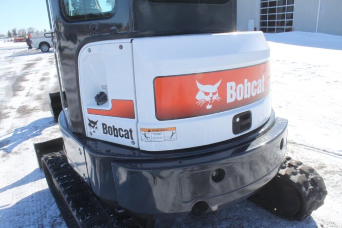 Bobcat E35 excavator, cab, air, hydraulic thumb, extendable stick, dozer blade, 2200 hours - Image 12