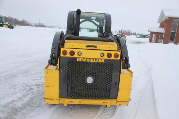 New Holland L218 skidsteer, rops, pilot controls, aux hyd, 895 hours, 2 speed, Shibura engine - Image 5