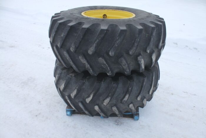 Firestone 23.1x26 tires and rims, set of 2 - Image 3