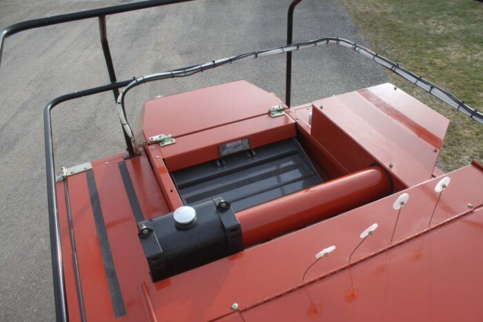 Agco Hesston 2050 large square baler, steering axle, cutter, Fieldstar monitor, low bales (32"x34" bale chanmber), very clean - Image 20