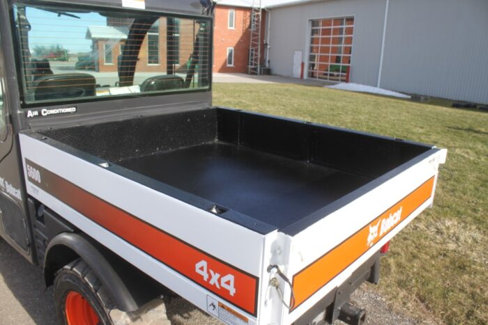 Bobcat 5600 toolcat/ bucket - Image 7