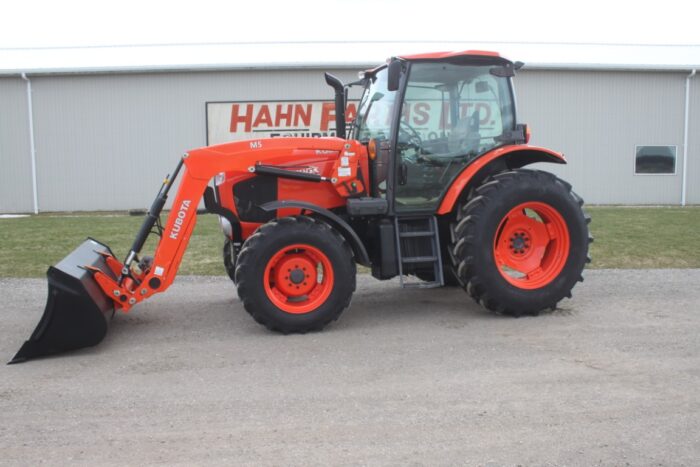 Kubota M100GX 4wd tractor, cab, air, powershift, M5 loader, 2 sets of remotes