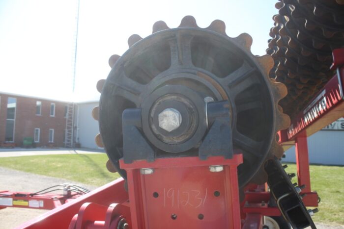 Brillion XXL44 44' X-fold packer, scrapers, 20" ductile wheels, low acres - Image 14