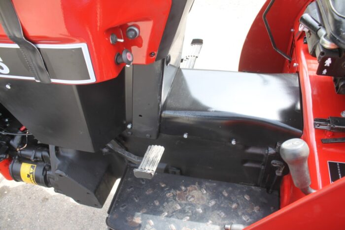 Case/Int 495 2wd tractor, rops, shuttle, 14.9x24 - Image 16