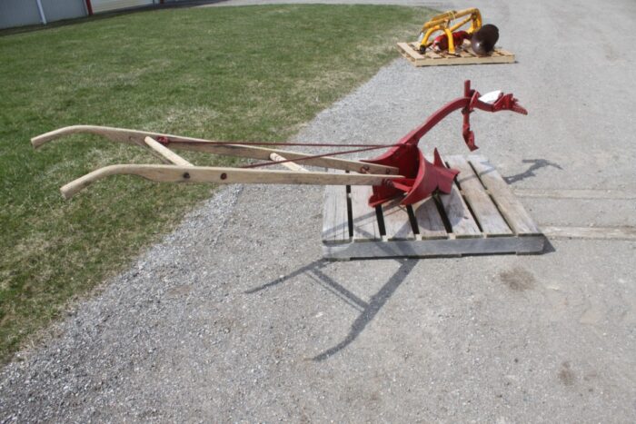 McCormick Deering 1 furrow walking plow - Image 2