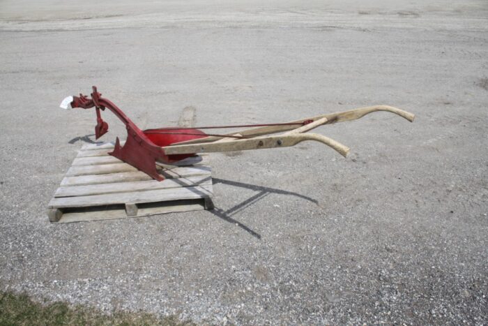 McCormick Deering 1 furrow walking plow - Image 3