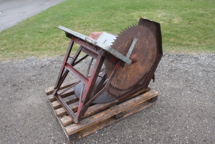 Dearborn 3pth belt drive buzz saw