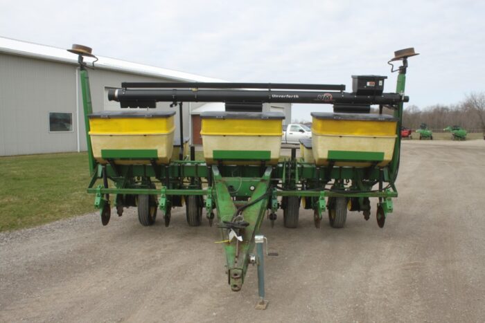JD 7000 6 row corn planter, no-till coulters, dry fert, markers, Unverferth fill auger, recent Kearney rebuild - Image 3