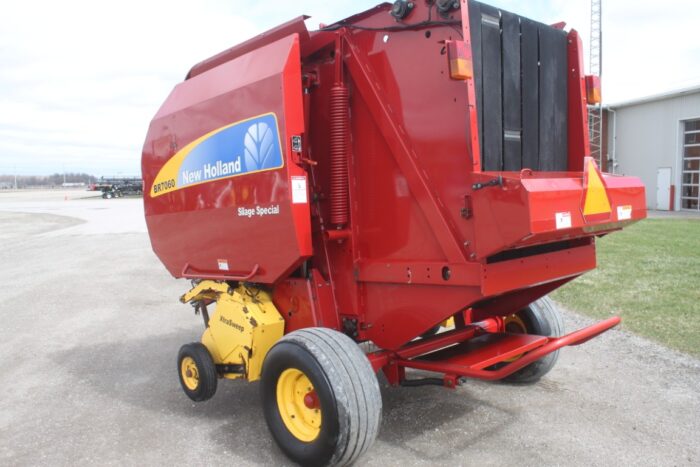 New Holland BR7060 Silage Special round baler, net wrap, mega wide pickup - Image 8