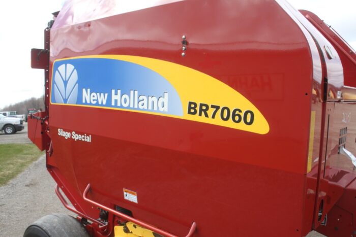 New Holland BR7060 Silage Special round baler, net wrap, mega wide pickup - Image 14