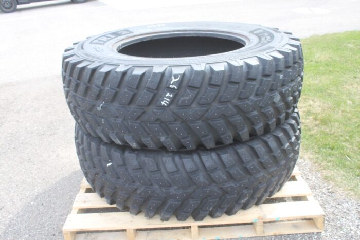Nokian pair of 480/80R34 tires - Image 2