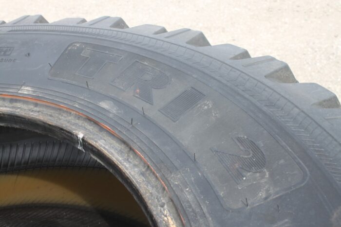 Nokian pair of 480/80R34 tires - Image 4