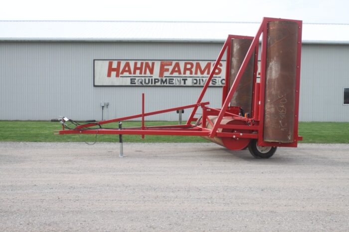 R & R 30' hydraulic land roller, lights, hwy service 12 ply tires
