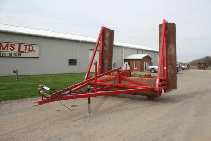 R & R 30' hydraulic land roller, lights, hwy service 12 ply tires - Image 2