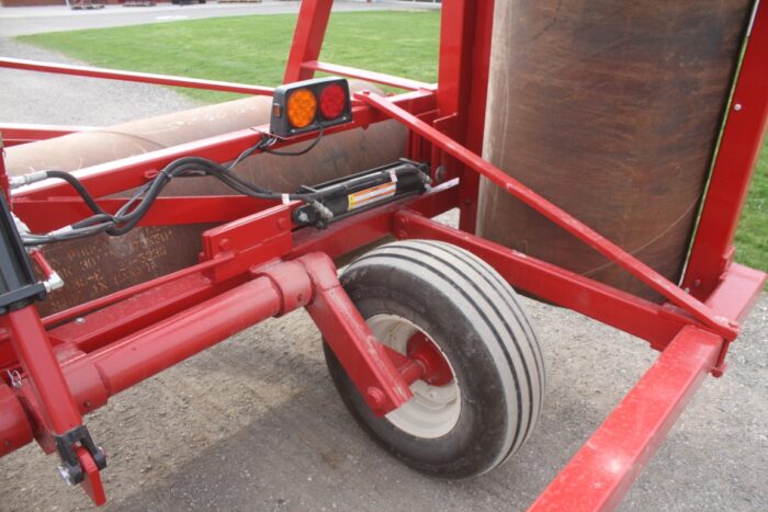 R & R 30' hydraulic land roller, lights, hwy service 12 ply tires - Image 9
