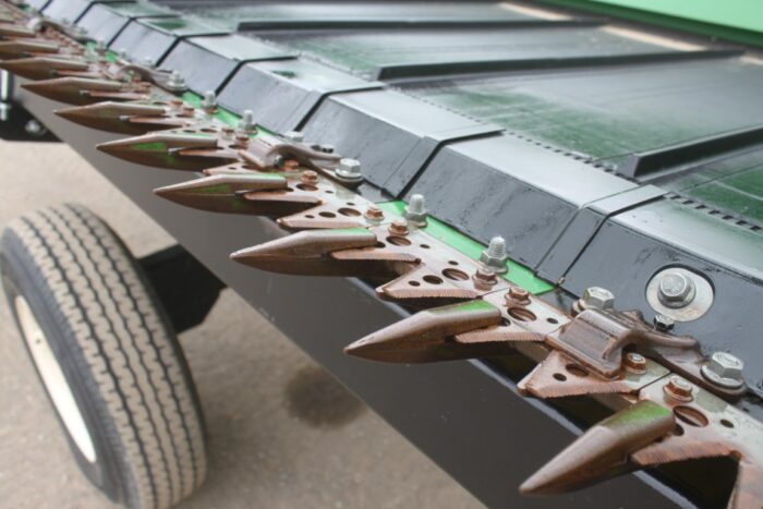 JD RD30F 30' flex draper, dual drive knife, very nice, 2022 model (Header Carrier Wagon is NOT INCLUDED) - Image 17