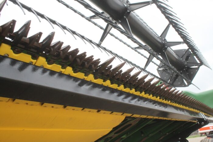 JD RD30F 30' flex draper, dual drive knife, very nice, 2022 model (Header Carrier Wagon is NOT INCLUDED) - Image 18