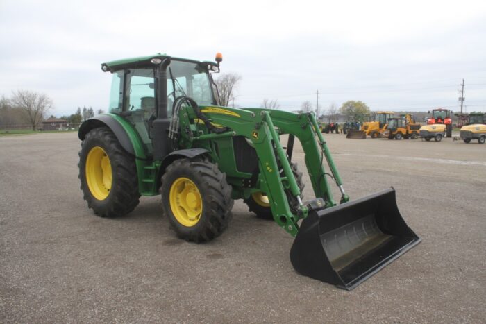 JD 5100R 4wd tractor, cab, air, 16 speed CommandQuad, 2 remotes, 480/70R34, Quicke X4S loader - Image 4