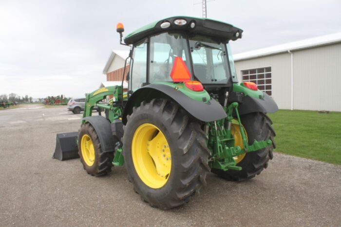 JD 5100R 4wd tractor, cab, air, 16 speed CommandQuad, 2 remotes, 480/70R34, Quicke X4S loader - Image 8