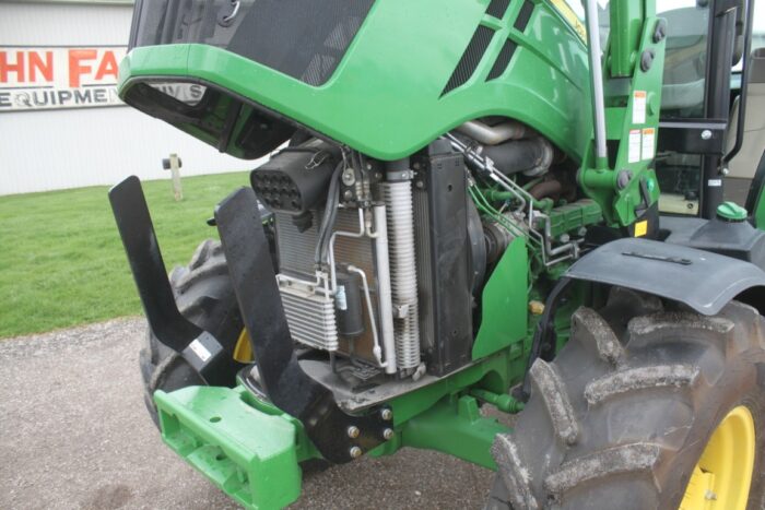 JD 5100R 4wd tractor, cab, air, 16 speed CommandQuad, 2 remotes, 480/70R34, Quicke X4S loader - Image 18