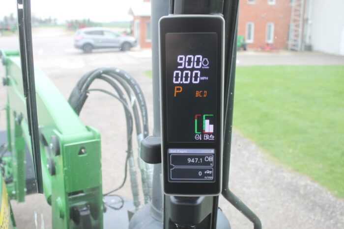 JD 5100R 4wd tractor, cab, air, 16 speed CommandQuad, 2 remotes, 480/70R34, Quicke X4S loader - Image 25
