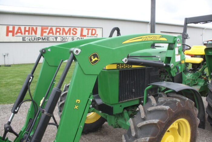 JD 2555 4wd tractor, rops, hi/lo, Alo loader, 2 remotes, 540/1000 pto capable - Image 11