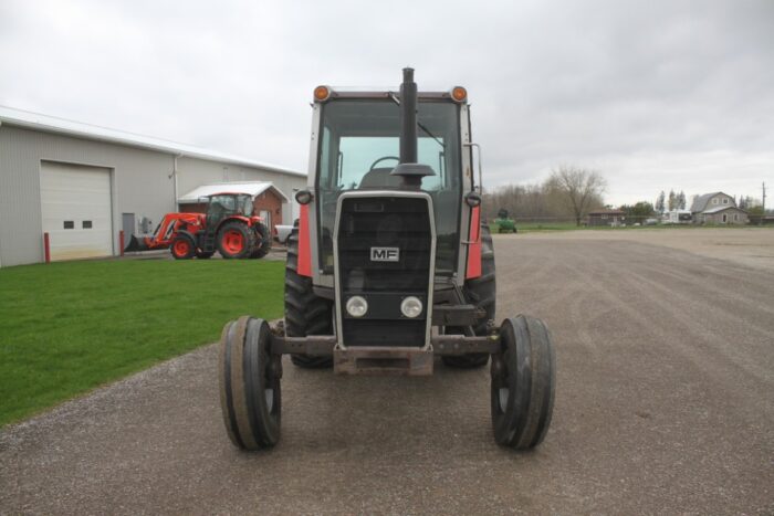 MF 3505 2wd tractor, cab, air, 18.4x38, 8 speed shuttle, 2 remotes, 3789 hours local unit - Image 3