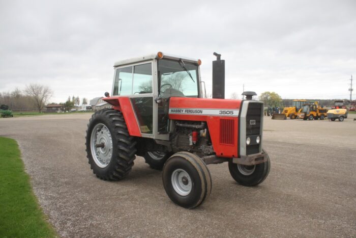 MF 3505 2wd tractor, cab, air, 18.4x38, 8 speed shuttle, 2 remotes, 3789 hours local unit - Image 4