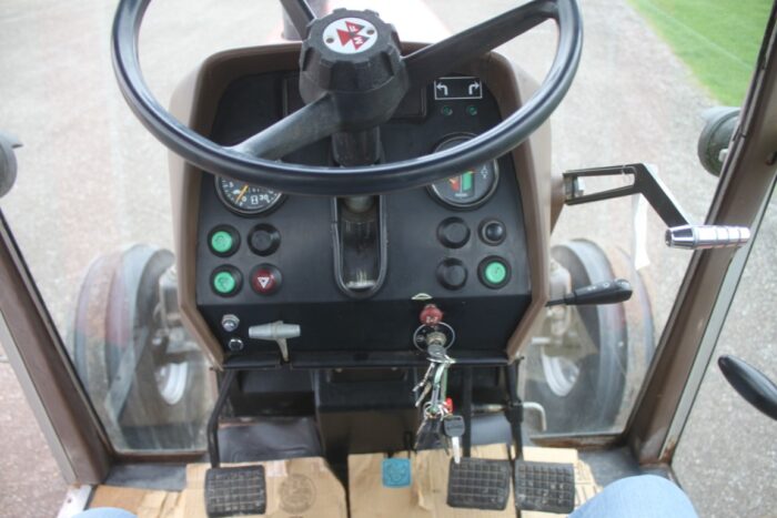MF 3505 2wd tractor, cab, air, 18.4x38, 8 speed shuttle, 2 remotes, 3789 hours local unit - Image 19