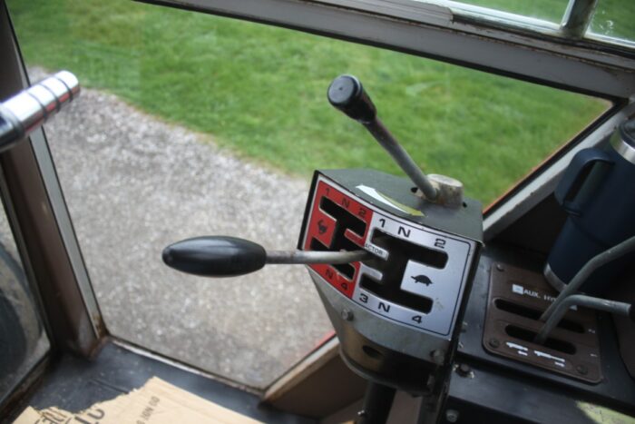 MF 3505 2wd tractor, cab, air, 18.4x38, 8 speed shuttle, 2 remotes, 3789 hours local unit - Image 20