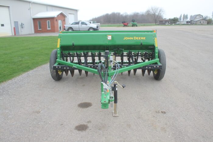 JD BD1108 13 run seed drill, double disc, light kit - Image 3