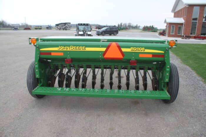 JD BD1108 13 run seed drill, double disc, light kit - Image 7