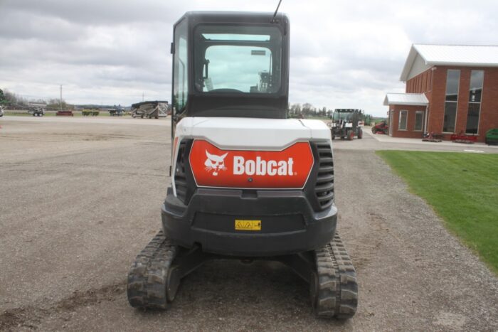 Bobcat E35 excavator, cab, air, thumb, angle blade, extendable arm - Image 7